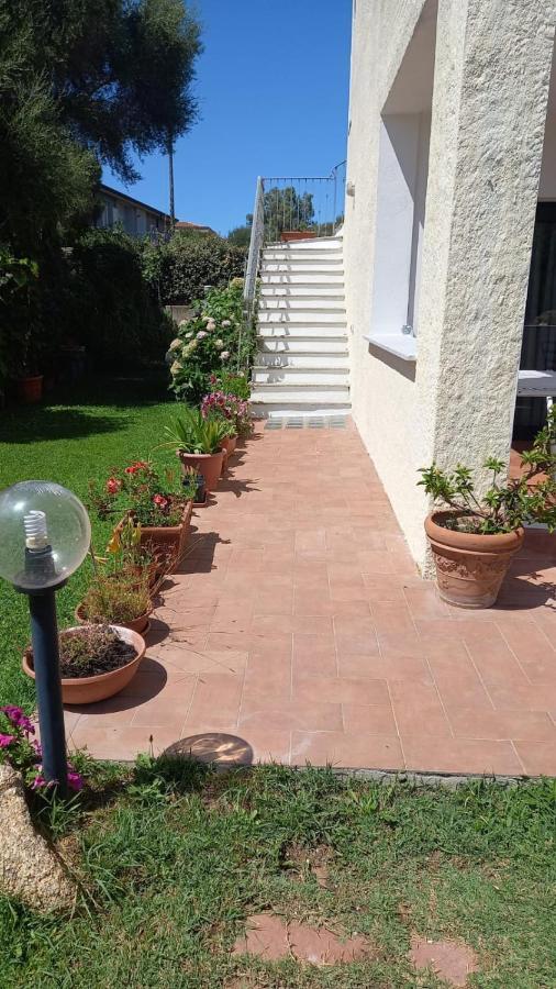 Casetta dei fiori Arzachena Esterno foto